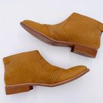 Kenneth Cole  Smith 2 Perforated Leather Ankle Boot Women's Size 9 Western Boho Photo 10