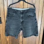 Wrangler Vintage High Rise Mom Jeans Washed Black Denim Bermuda 9” inseam 36 Photo 1