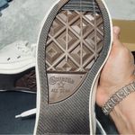 Converse Chuck Taylor All Star
Cozy Utility sneakers in egret gravel Size 6/8 Photo 10