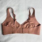 Bombas Women's No Show Plunge Seamless Wireless Bralette Size M Coco Plum Photo 3