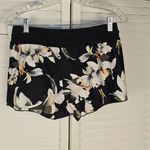 Athleta NWT  Womens Black Floral Polynesia Petal Shorts‎ XS Photo 1
