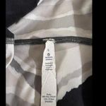 Lululemon True Self Crop Bleacher StripeWomen’s Leggings - Size 6 Photo 2