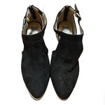 Beast Fashion  Women's Carrie Closed Toe Heels Photo 1