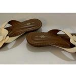 Born Crown Floral Appliqué Off White Ivory Sandals Size 10 Excellent Leather Photo 3
