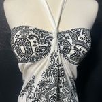 Elegant Black and White Paisley Dress Photo 3