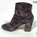 Very G charcoal gunmetal mermaid style scale block heeled boots size 8.5 Photo 10