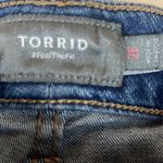Torrid 3.5 Inch Vintage Stretch Denim Shorts Womens 26 Medium Wash High Rise Photo 2