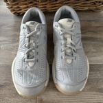 New Balance 696 Women’s Tennis Shoes Gray Size 7.5 WCH696G5 Athletic Sneakers Photo 1