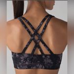 Lululemon Energy Bra in Shibori Magnum Black Size 4 Photo 1