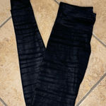 Onzie  Black Tiger Print Leggings Size XS Photo 0