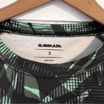 Armada Palm Long Sleeve Athletic Top. Size Small. Photo 2