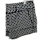 Club Monaco  Women's Cotton Black & White Geometric Pattern Shorts Size 4 Photo 3