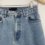 ASOS Design Women's Sz 25 x 36 High Waisted Light Wash Straight Leg Jeans baggy Photo 4