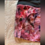 Lululemon Women’s Run Time Pink purple Floral Size 6 Photo 2