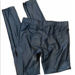 Romeo + Juliet Couture NWOT  faux leather M legging Photo 2