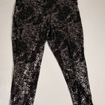 Torrid  Women's Size 2‎ Black Silver Print Cropped Leggings Plus Size Photo 0
