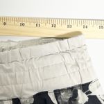 Lululemon  Womens Tracker Active Athletic Running Shorts Size 6 Inky Floral Black Photo 9