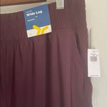 Old Navy  Women's Sleektech Wide Leg Cargo Pants Photo 2