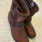 Frye  women’s Veronica stud short boot brown Photo 2