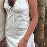 White dress with bow Photo 1