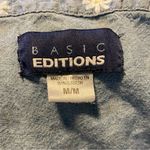 basic editions  Daisy Floral Denim Button Down Shirt - size Medium Photo 4