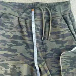 Alphalete women s Joggers green camo leggings pockets drawstring Running Active Photo 3