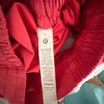 Lululemon  Shorts Hotty Hot 2.5" Lined Glaze Pink size 2 Photo 3
