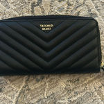 Victoria's Secret  Wallet Photo 0
