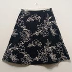 White House | Black Market Skirt A-Line Flare White Embroidered Flowers Sz 6 NWOT Photo 0