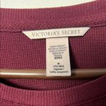 Victoria's Secret  Lounge Wear Women's Ribbed Burgundy Tee Size Medium Photo 3