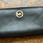 Michael Kors black leather zipper wallet Photo 0