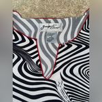 vintage 90s black and white psychedelic swirl top Photo 3