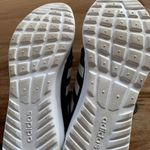 Adidas Women Comfortable Cloudfoam Shoes Size 6 1/2 Photo 3