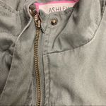 Ashley Outerwear  Women’s Army Green Vest‎ Size Medium  Zipper Closure Photo 7
