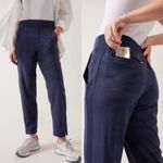 Athleta Women’s Brooklyn Ankle Camo Pants Pull Lightweight On in Navy Camo 12 Photo 1