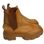 Farm Rio  Women's Tan Lug sole Chelsea Boots Size 9 Photo 0