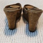 Qupid  Tan Cross Strap Cork Wedges Size 5 GUC #3171 Photo 3