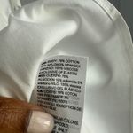 WHBM Embroidered Eyelet Minimalist Luxury Blouse White Size 6‎ Button Down Photo 4