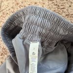 Lululemon  Hotty Hot High-Rise 2.5 Inch Shorts, Rhino Grey, Size 2 Photo 4