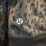 Lululemon Namaskar Cheetah Animal Print Hoodie size 4 Photo 7
