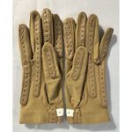 Isotoner Vintage  By ARIS One Women's Driving Gloves Tan W/Gold Lion Head Size M Photo 2