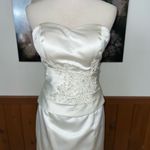 None Beautiful New Boutique Wedding Gown from the U.K. Photo 2