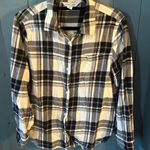 Old Navy  The Classic Shirt Black/White Plaid Button Down Shirt, Size Large Photo 3