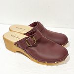 Torrid  Studded Mini Clog WW in Burgundy Red Size 8.5 Faux Wood Platform Comfort Photo 2