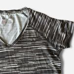 Under Armour HeatGear Tee β Size M- Cool, Sleek & Ready to Move! Photo 2