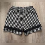 Rehab  Black and White Houndstooth Women’s Shorts. Photo 6