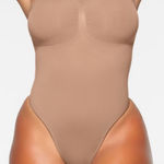 SKIMS  Seamless Sculpt‎ Strapless Thong Bodysuit Sienna XS Photo 0