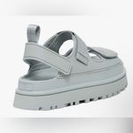 UGG NWT 
WOMEN'S GOLDENGLOW SANDAL Photo 4