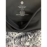 Noli Luxe Gray & Black Snake Athletic 3/4 Length Leggings Size Small Photo 3