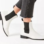 Vagabond  Cora Leather Chelsea Boot Size 37 or US 7 Photo 0